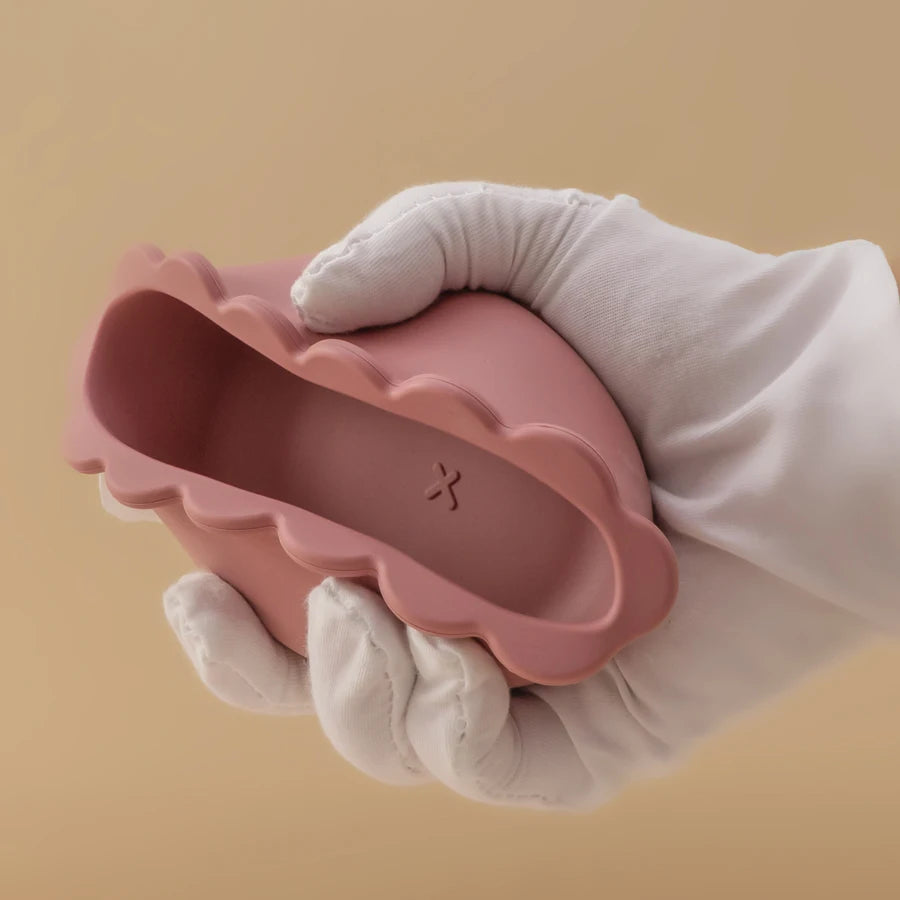 Silikon-Babyschüssel mit Löwen-Design – BPA-frei, mit Saugnapf & kindgerechter Form
