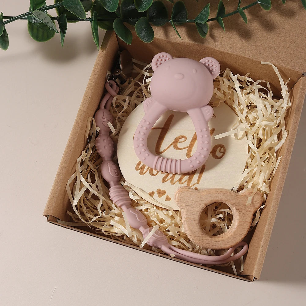Silikon-Baby-Geschenkset mit Schnullerkette, Bärenrassel & Holz-Beißring im Hasen-Design